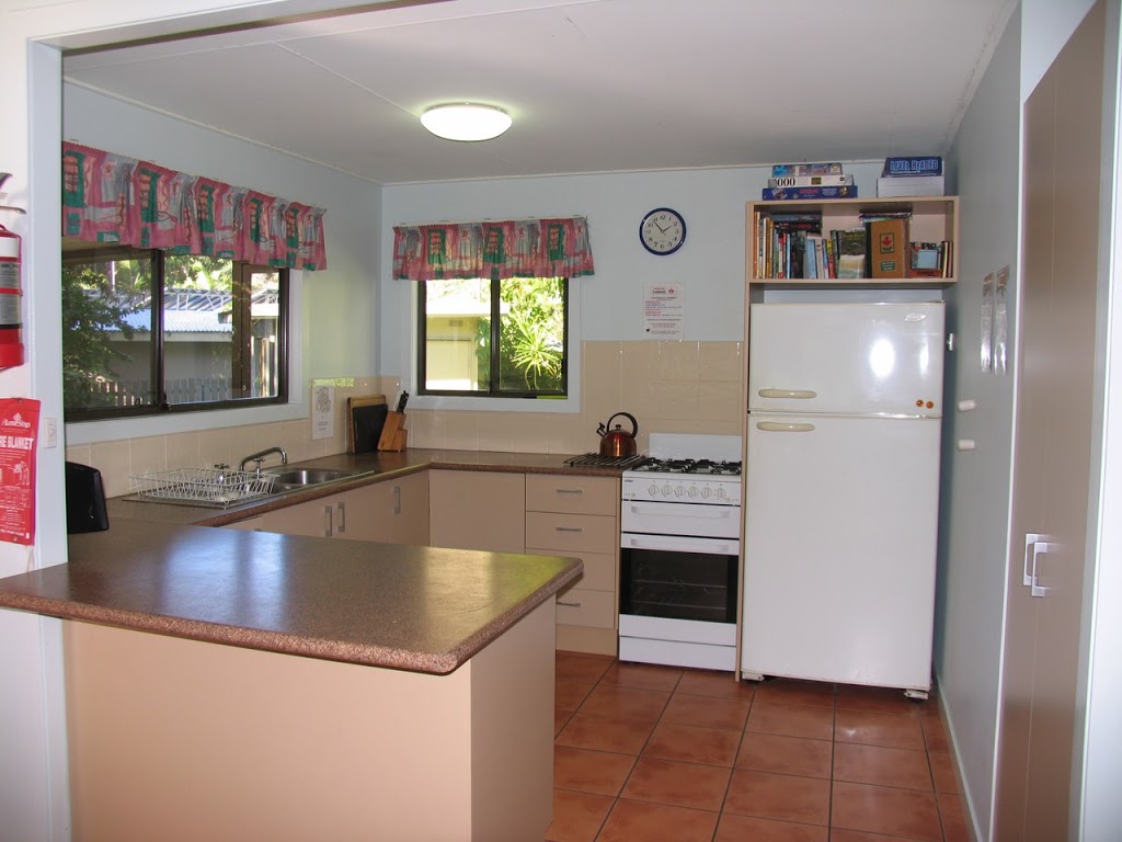 Fraser Island Beach Cottage | 8 Anderson St, Eurong QLD 4581, Australia | Phone: (07) 4127 9231