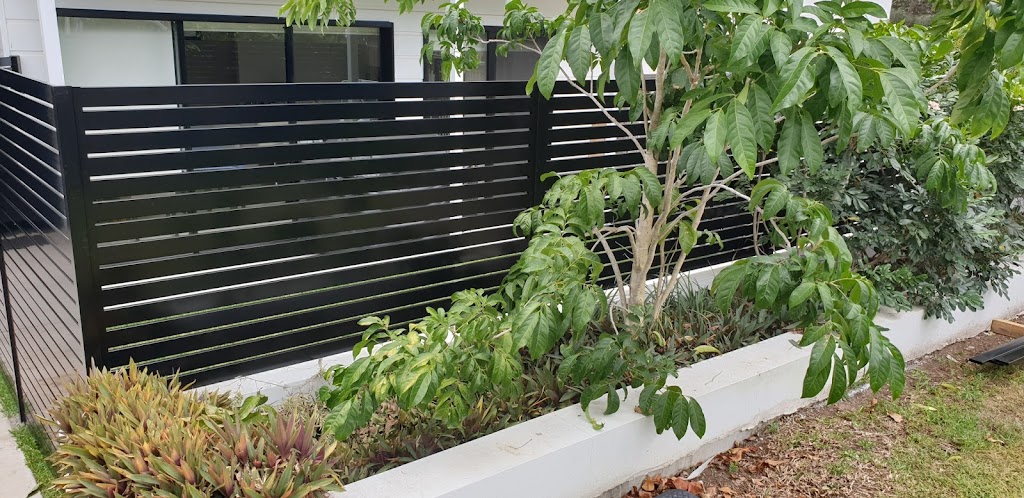 Contemporary Fencing | general contractor | 35 Kingston Ct, North Lakes QLD 4509, Australia | 0424533702 OR +61 424 533 702