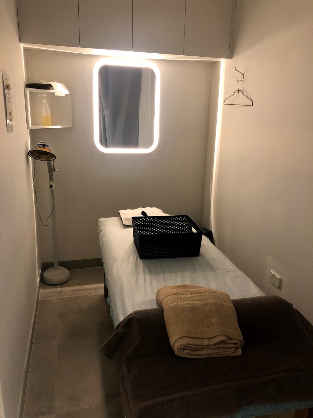 Acupower Massage Castle Towers | Shop 255 Acupower Massage Castle Towers 6-14 castle st Opposite Commonwealth Bank, Castle Hill NSW 2154, Australia | Phone: (02) 9659 6681