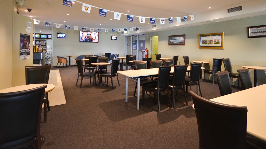 Leopold Sportsmans Club | restaurant | 135 Kensington Rd, Leopold VIC 3224, Australia | 0352502250 OR +61 3 5250 2250