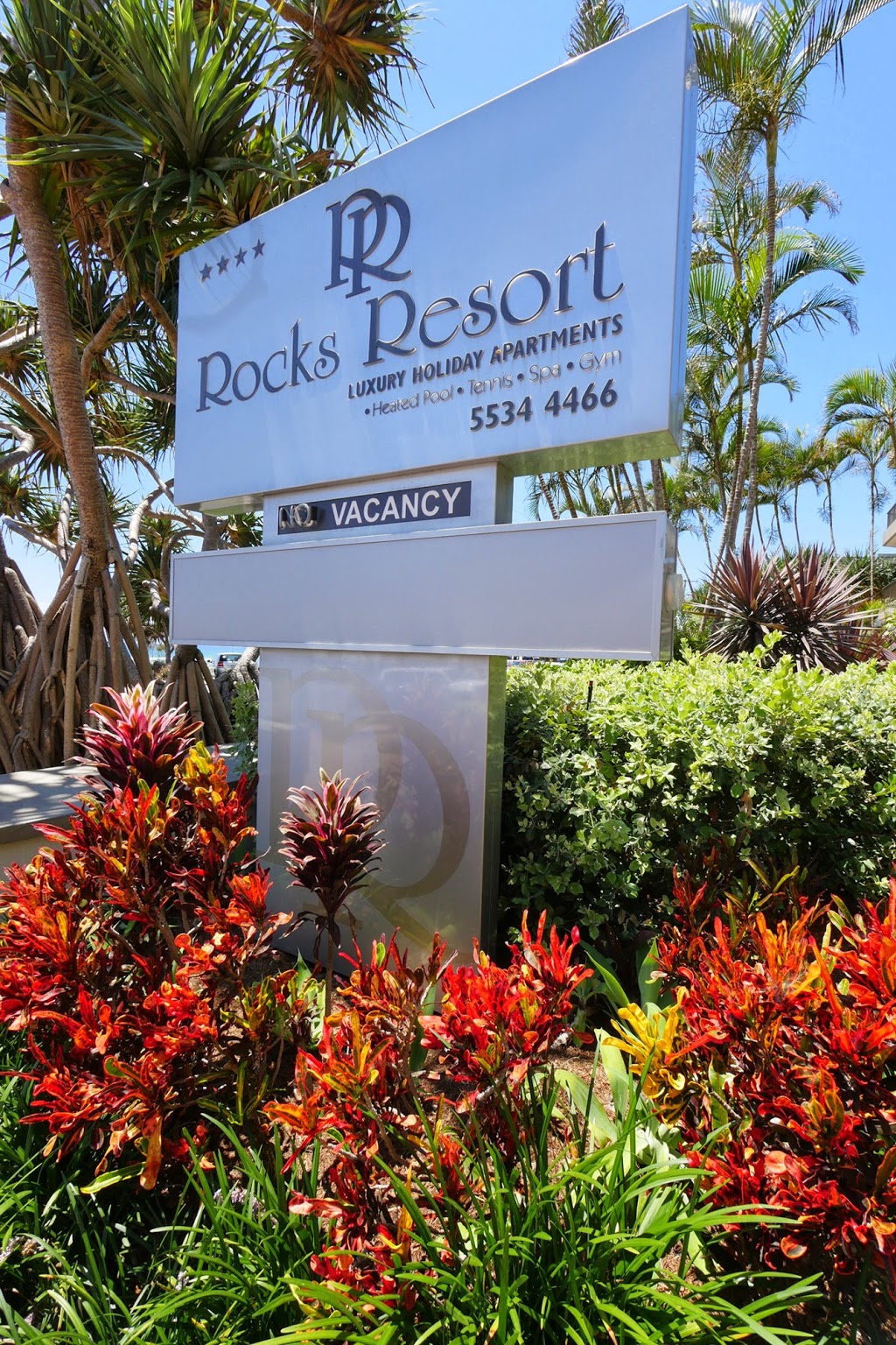 Rocks Resort | lodging | 828 Pacific Parade, Currumbin QLD 4223, Australia | 0755344466 OR +61 7 5534 4466