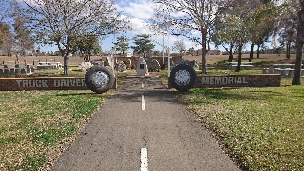 Tamworth Truck Drivers Memorial | Hillvue NSW 2340, Australia