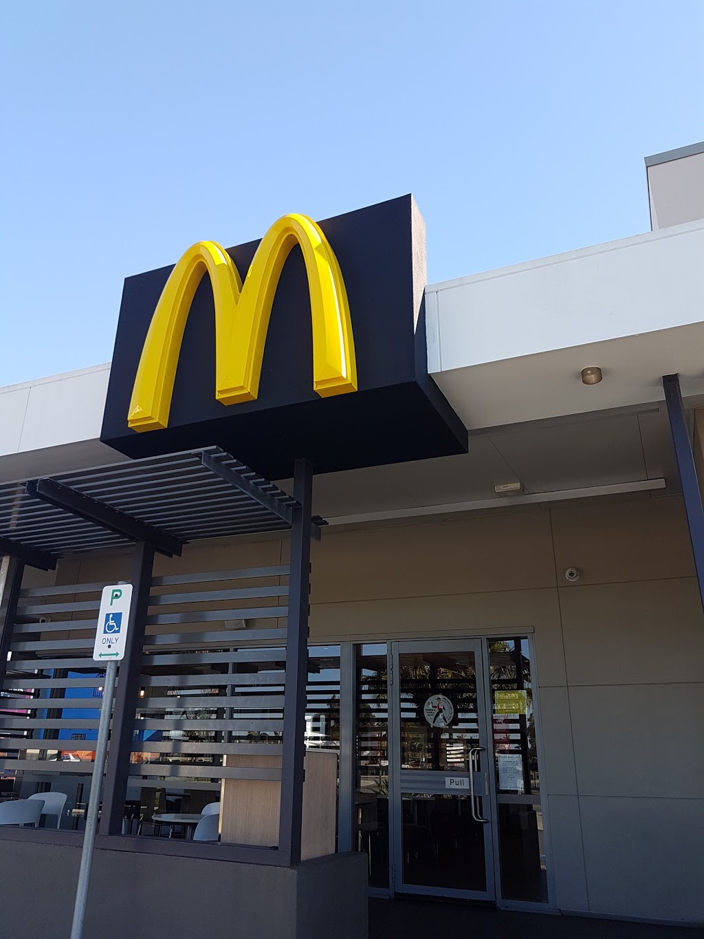 McDonalds Bribie Island | cafe | Cnr Goodwin Drive and, Coolgarra Ave, Bongaree QLD 4507, Australia | 0734100134 OR +61 7 3410 0134