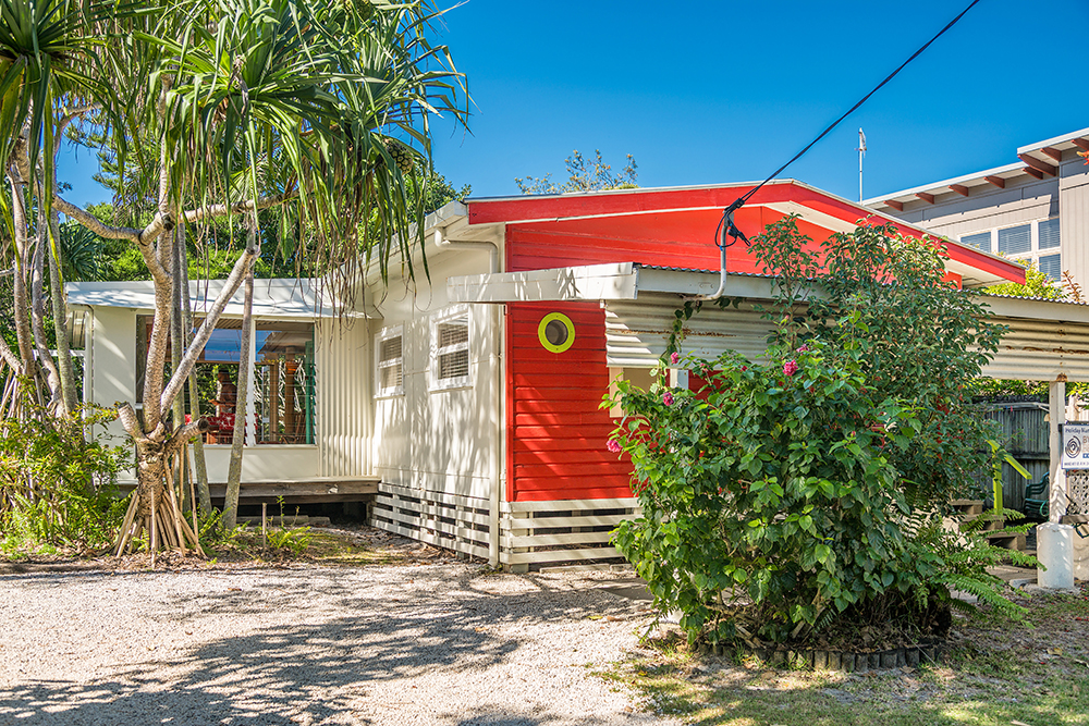 Beachcombers Cottage Beachfront | lodging | 69 Alcorn St, Suffolk Park NSW 2481, Australia