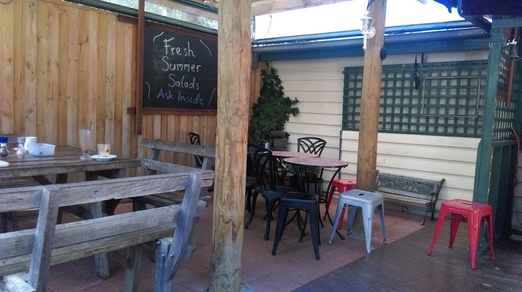 Morries Cafe & Ice-creamery | cafe | 195 Great Alpine Rd, Harrietville VIC 3741, Australia | 0412470005 OR +61 412 470 005