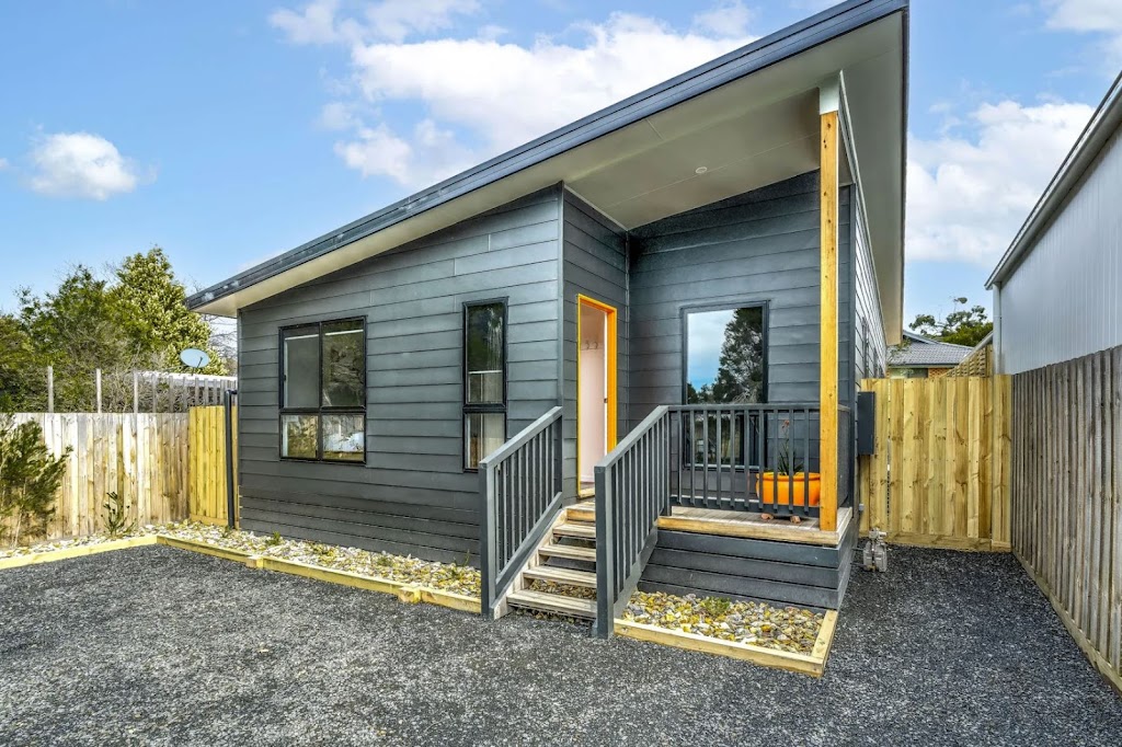 The House With The Orange Door - Inverloch | lodging | 43a Cuttriss St, Inverloch VIC 3996, Australia | 0439668469 OR +61 439 668 469