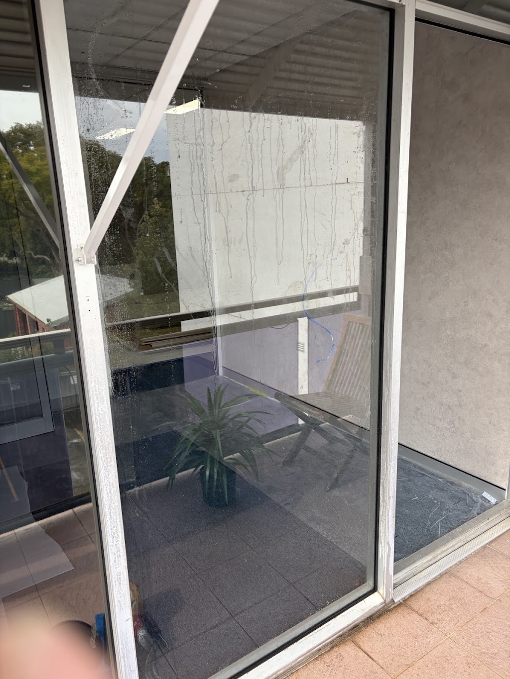 Magnitude Glass Repairs Windows & Doors | 1 Alan St, Box Hill NSW 2765, Australia | Phone: 0485 903 572
