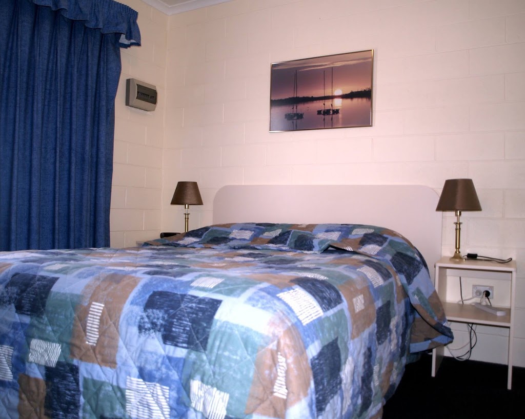 Allambi Holiday Apartments | 34 Carpenter St, Lakes Entrance VIC 3909, Australia | Phone: (03) 5155 1199