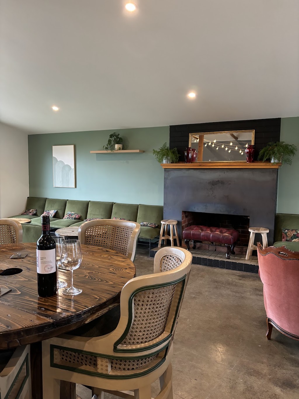 The Barn Venue | 1070 Jacksons Track, Jindivick VIC 3818, Australia | Phone: 0488 715 404