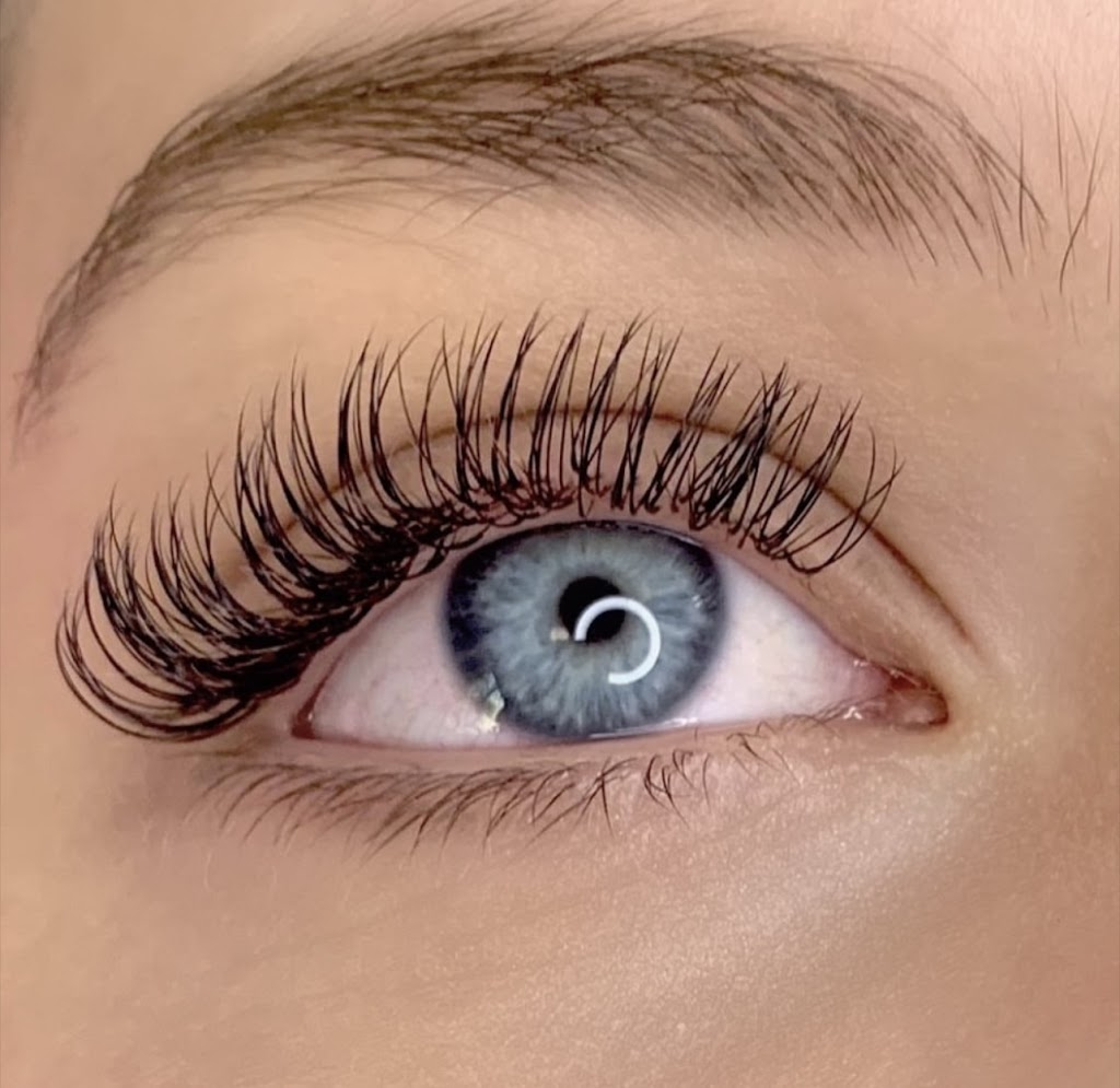 Miss Daisy Lashes | 16 Seagull Ave, Mermaid Beach QLD 4218, Australia | Phone: 0400 337 391
