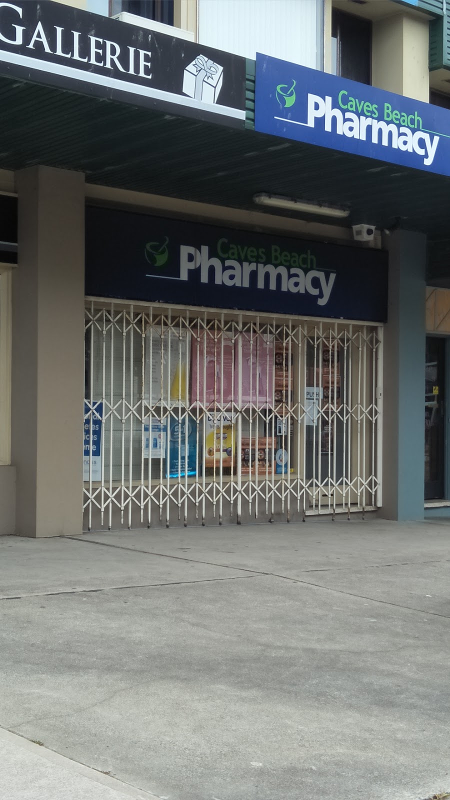 Caves Beach Pharmacy | pharmacy | 4/64 Caves Beach Rd, Caves Beach NSW 2281, Australia | 0249720795 OR +61 2 4972 0795