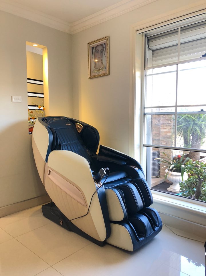 iRest Massage Chair _ Macquarie Centre | store | Cnr Herring Rd &, Waterloo Rd, North Ryde NSW 2113, Australia | 1800879219 OR +61 1800 879 219