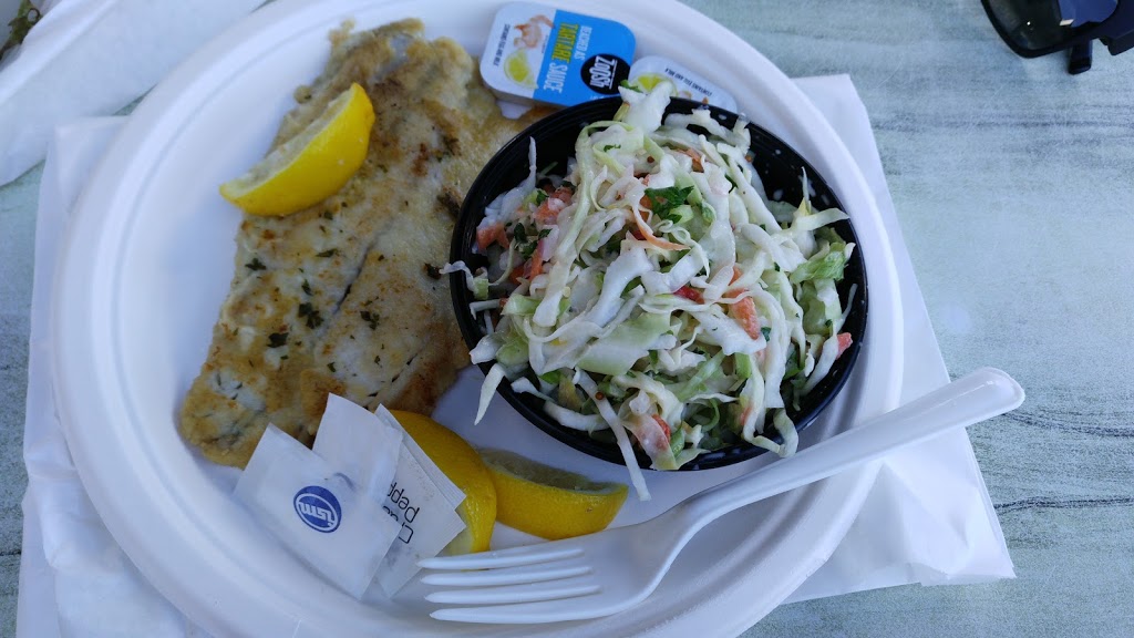 De Lish Fish @ Kings | meal takeaway | 8 Levuka Ave, Kings Beach QLD 4551, Australia | 0754370344 OR +61 7 5437 0344