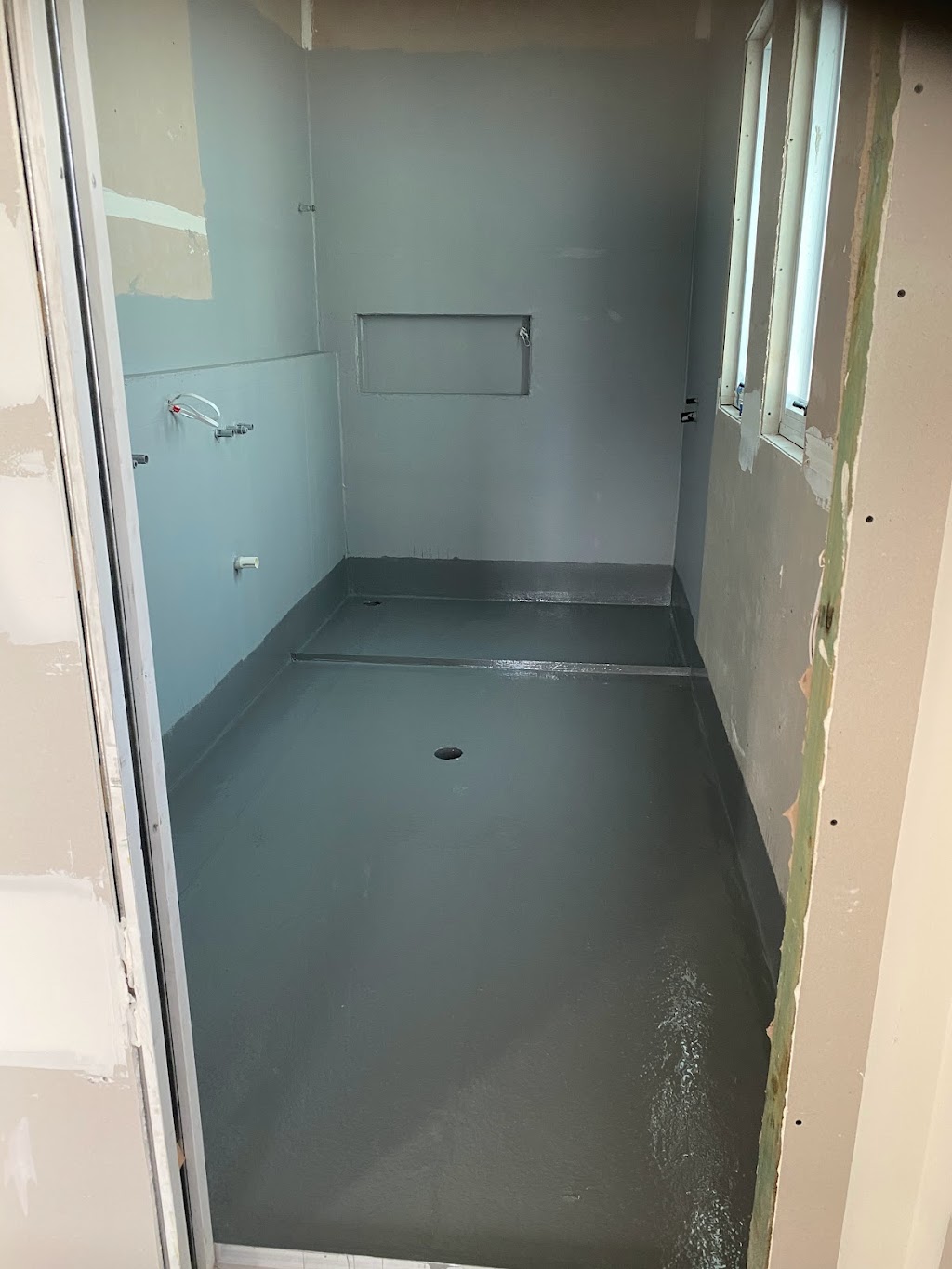 MM waterproofing services | 16 Gipps St, Smithfield NSW 2164, Australia | Phone: 0421 039 076
