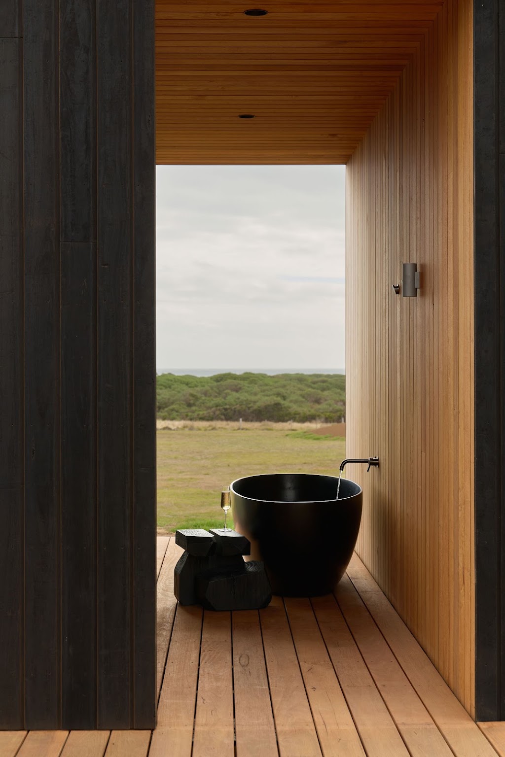 Zoarii Luxury Wellness Stay | 5 Victoria Rd, Ventnor VIC 3922, Australia | Phone: (03) 7500 5401