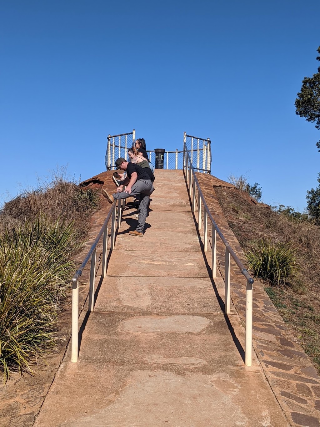 Mount Wooroolin Lookout | tourist attraction | Mount Wooroolin Rd, Kingaroy QLD 4610, Australia | 0741626272 OR +61 7 4162 6272