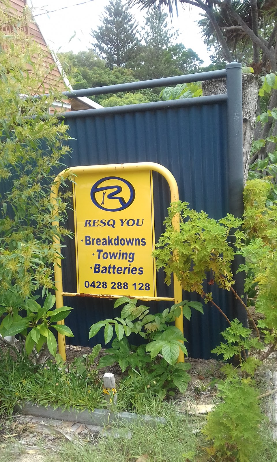 RESQ YOU | car repair | 5 Cook St, Amity Point QLD 4183, Australia | 0428288128 OR +61 428 288 128