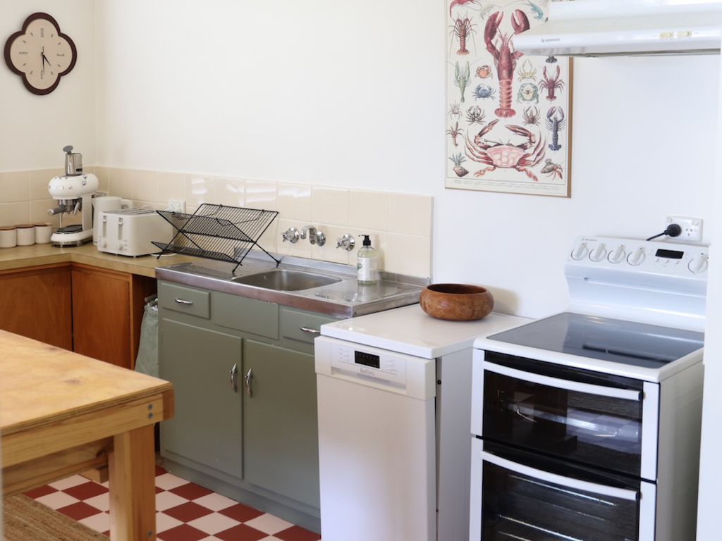 Norfolk Shack | 248 Marine Parade, Pinks Beach SA 5275, Australia | Phone: 0436 318 547