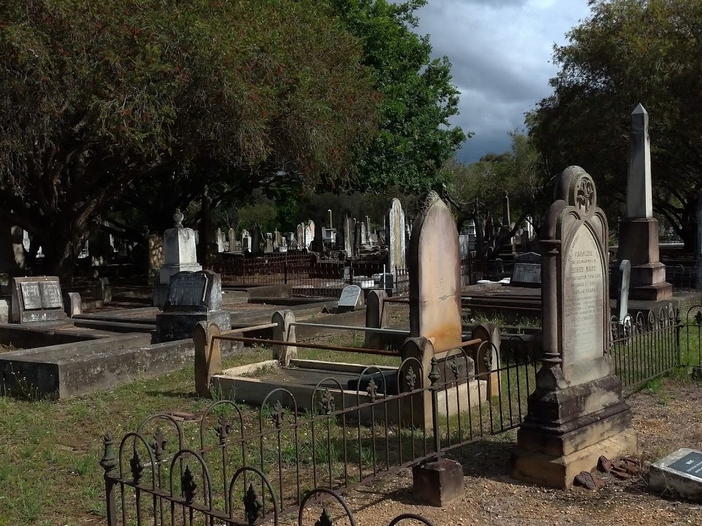 Nundah Historic Cemetery | cemetery | 86 Hedley Ave, Nundah QLD 4012, Australia | 0734038888 OR +61 7 3403 8888