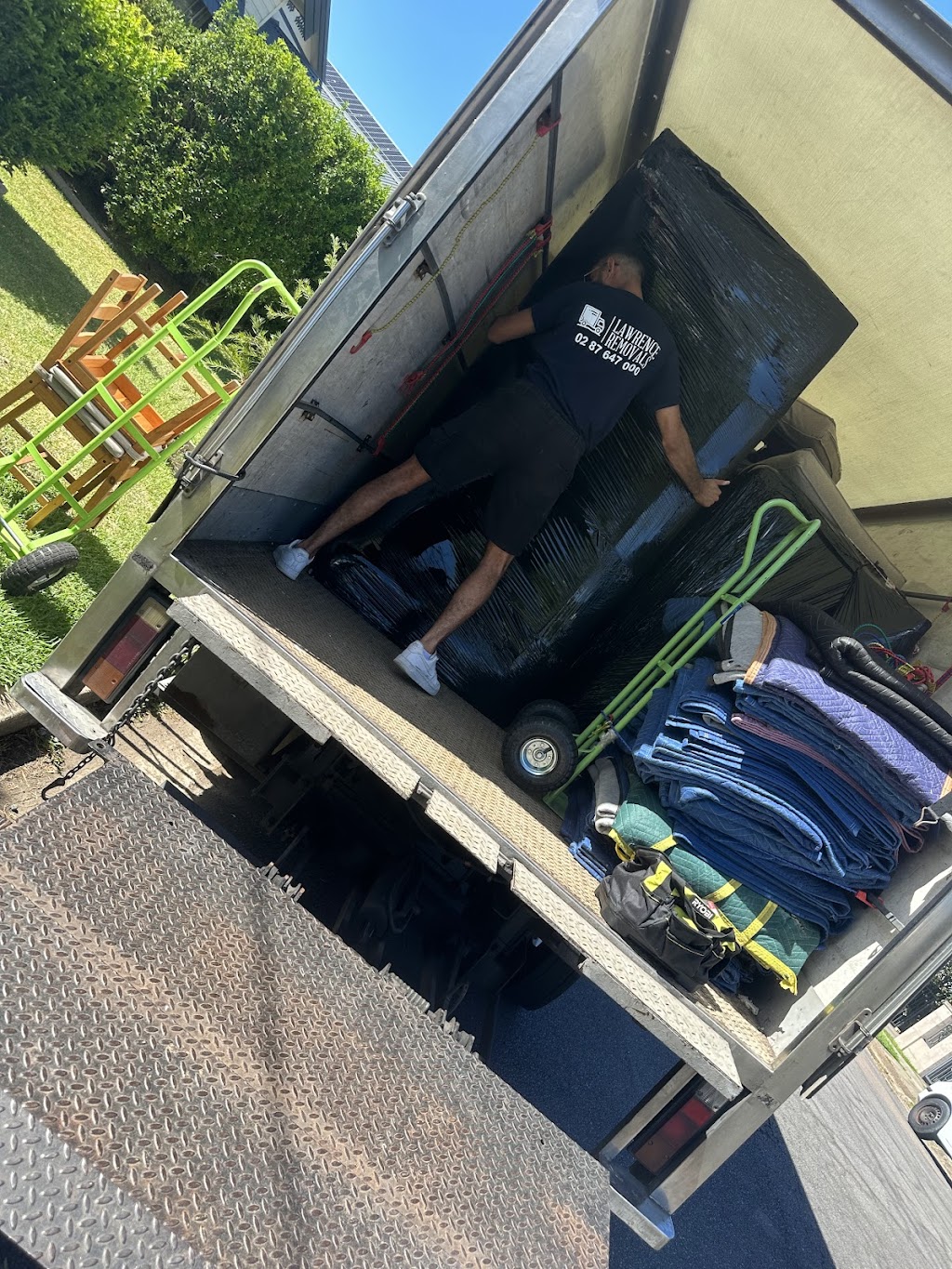 LAWRENCE REMOVALS | 500 Moss Vale Rd, Bowral NSW 2576, Australia | Phone: (02) 8764 7000