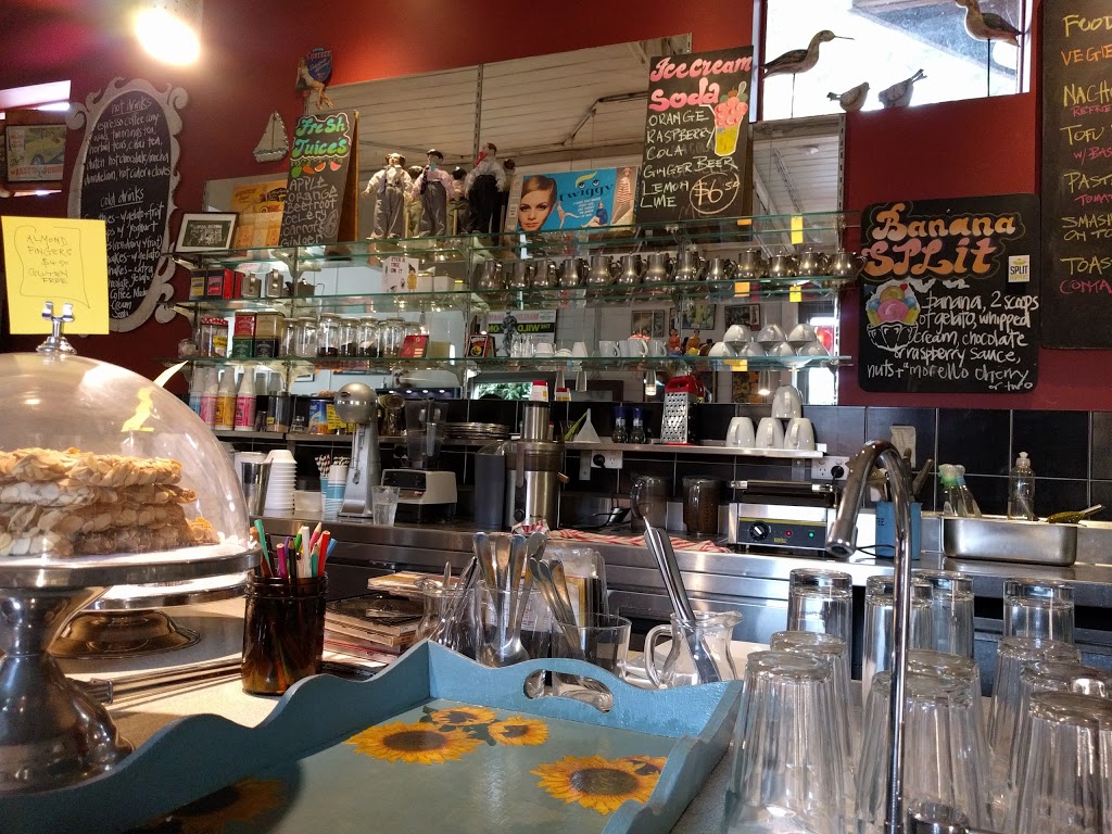 The Bellingen Gelato Bar | cafe | 101 Hyde St, Bellingen NSW 2454, Australia | 0266551870 OR +61 2 6655 1870