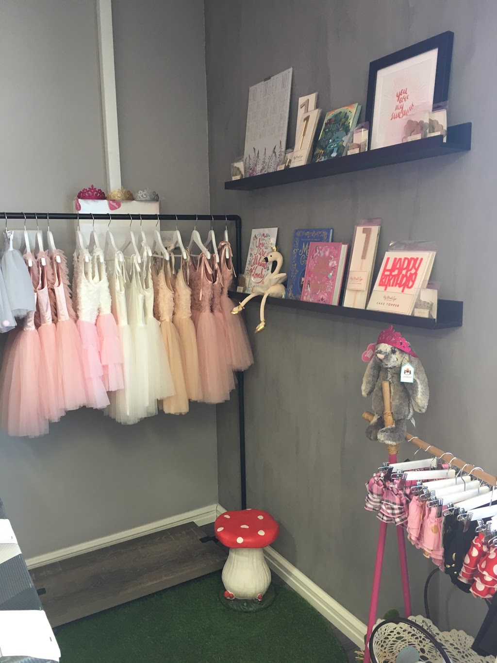 Fleur de Vie | Unit 1/271 Amherst Rd, Canning Vale WA 6155, Australia | Phone: (08) 9256 3875