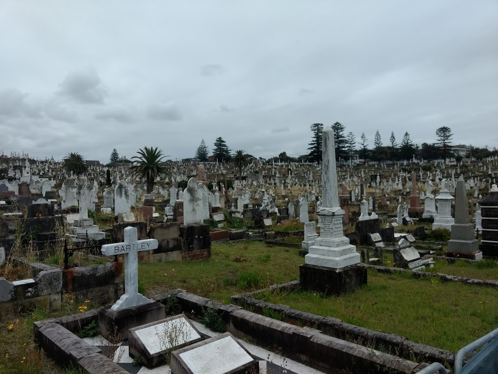 Waverley Cemetery | cemetery | St Thomas St & Trafalgar St, Bronte NSW 2024, Australia | 0290838899 OR +61 2 9083 8899
