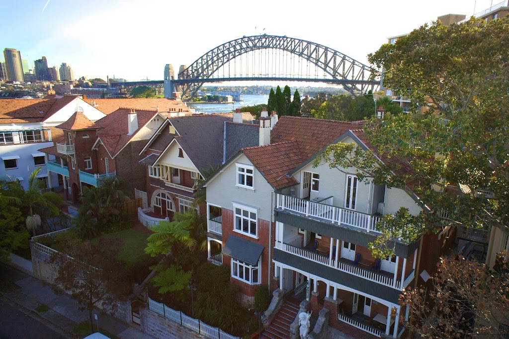 Glenferrie Lodge | lodging | 12 Carabella St, Kirribilli NSW 2061, Australia | 0299551685 OR +61 2 9955 1685