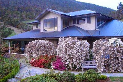 Glenlusk Gardens | lodging | 37 Glenlusk Rd, Berriedale TAS 7011, Australia | 0362498717 OR +61 3 6249 8717