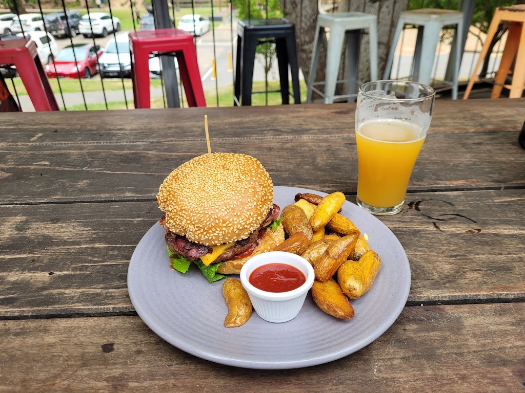 Bright Brewery | 121 Great Alpine Rd, Bright VIC 3741, Australia | Phone: (03) 5755 1301