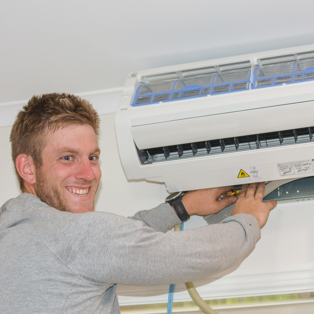 Air Conditioning Installation | Lowe Air | general contractor | 5 Johnston St, Wandin North VIC 3139, Australia | 0423912499 OR +61 423 912 499