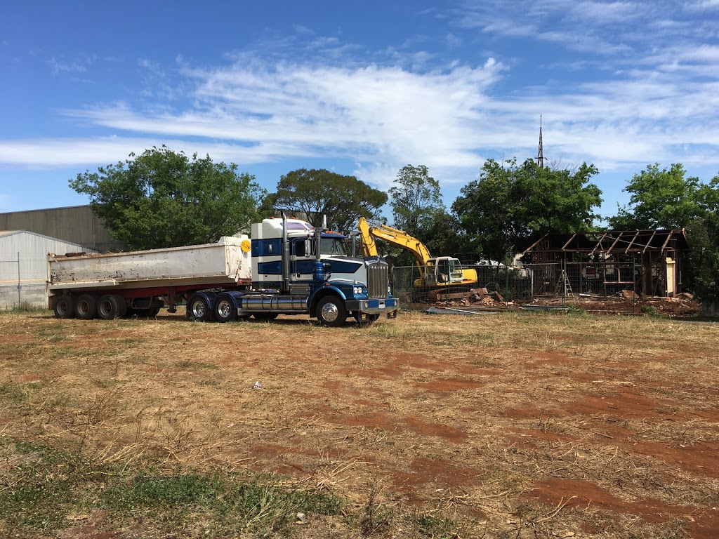 Downs Demolition & Salvage | general contractor | 19 Thackeray St, Rockville QLD 4350, Australia | 0459808855 OR +61 459 808 855