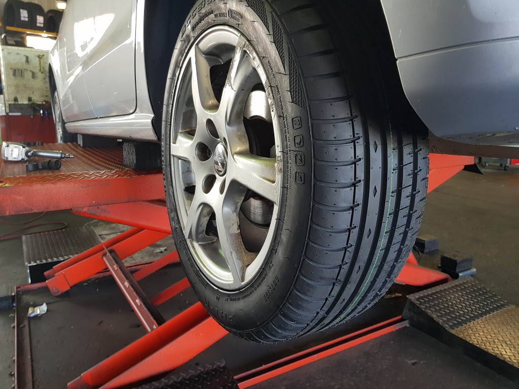 JAX Tyres Yeerongpilly | car repair | 760 Fairfield Rd, Yeerongpilly QLD 4105, Australia | 0732171188 OR +61 7 3217 1188