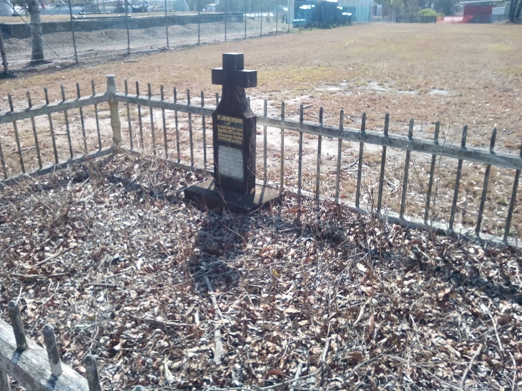 Nikenbah Cemetery | cemetery | Nikenbah QLD 4655, Australia