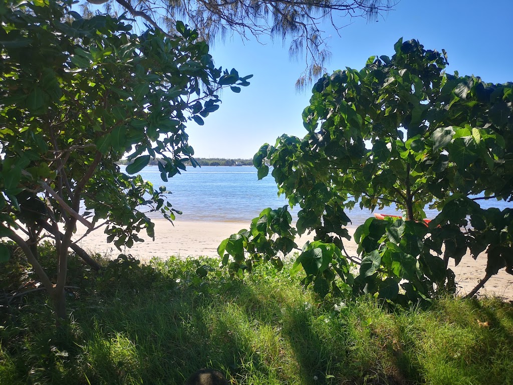 Waters Edge on The Broadwater | 1501/438 Marine Parade, Biggera Waters QLD 4216, Australia | Phone: (07) 5500 5241