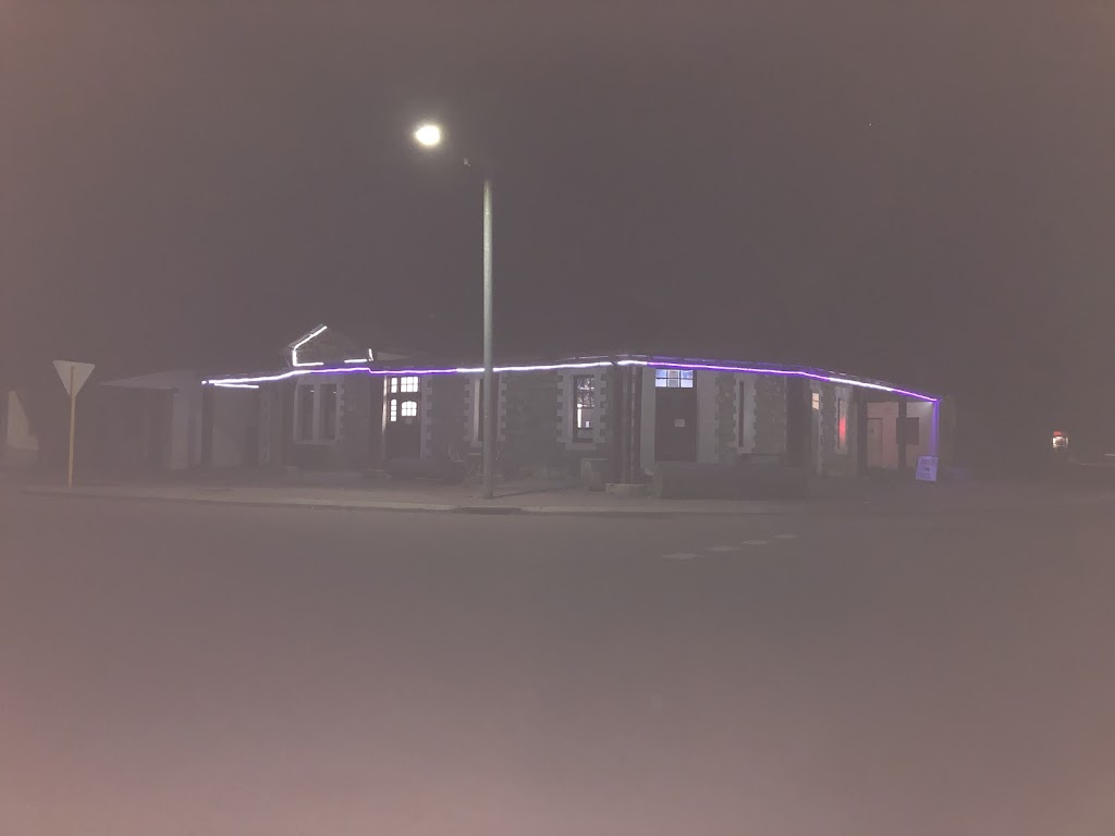 Salmon Gums Hotel | 18 Rogers St, Salmon Gums WA 6445, Australia | Phone: (08) 9078 5040