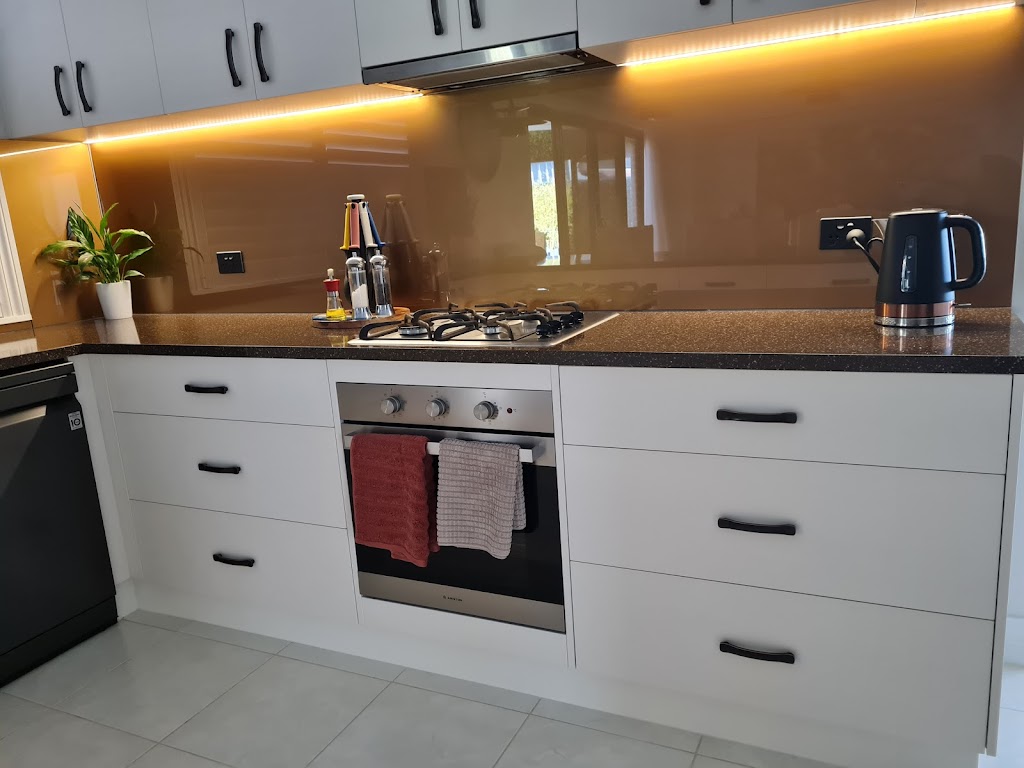 Dream Doors Kitchens Ballarat | 12 Tuppen Dr, Sebastopol VIC 3356, Australia | Phone: 1800 373 263