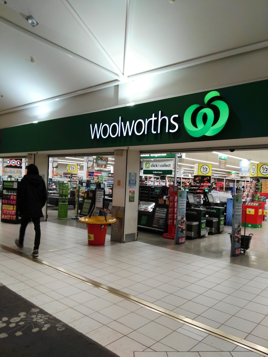 Woolworths The Pines (Doncaster East) | supermarket | The Pines Shopping Centre, Cnr Reynolds And Blackburn Road, Reynolds Rd, Doncaster East VIC 3109, Australia | 0388417630 OR +61 3 8841 7630