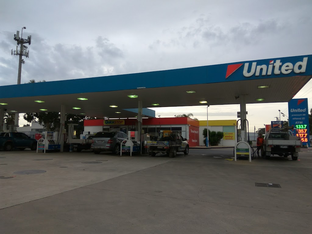 United Hoppers Crossing (Pie Face) | gas station | 160 Old Geelong Rd, Hoppers Crossing VIC 3029, Australia | 0397483601 OR +61 3 9748 3601