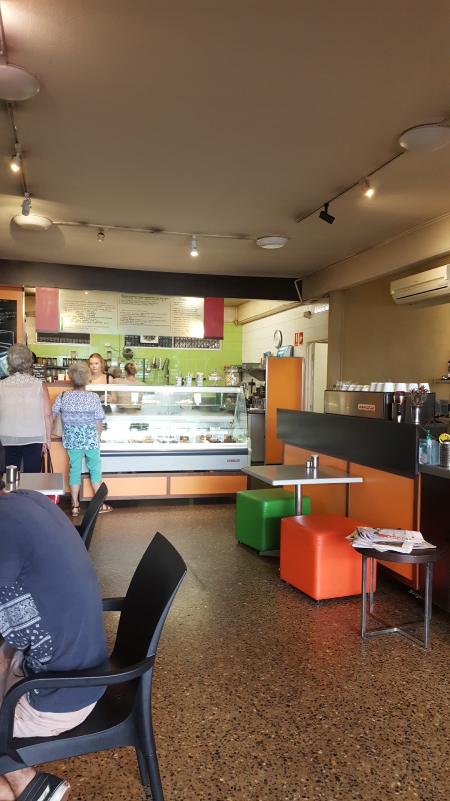 New Leaf Cafe | restaurant | 47/49 Murwillumbah St, Murwillumbah NSW 2484, Australia | 0266724073 OR +61 2 6672 4073
