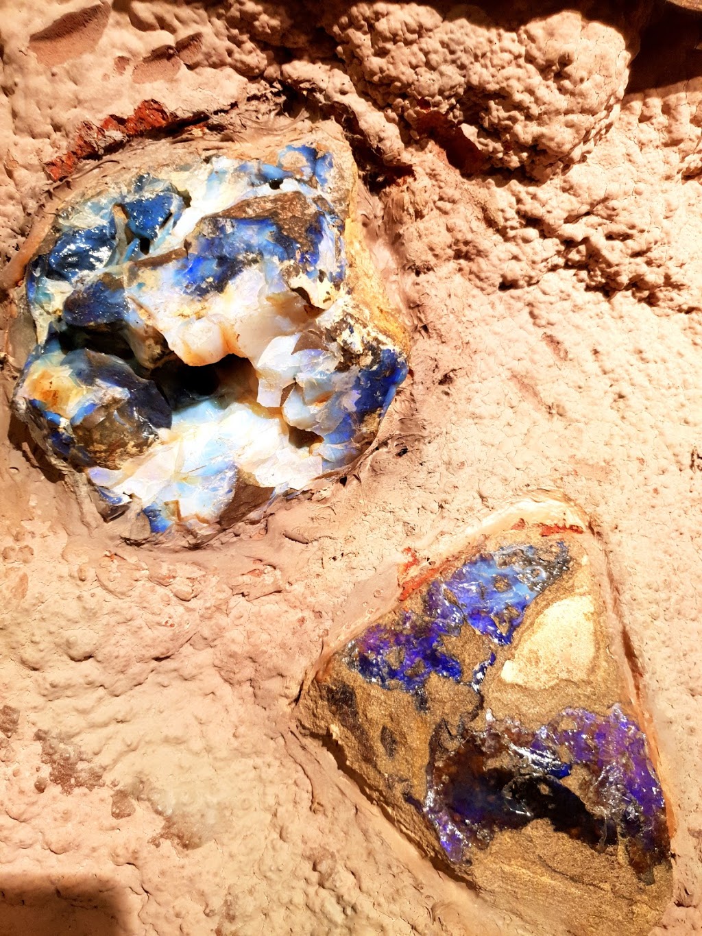 Outback Opal Mine | jewelry store | 20-24 Alexandra St, Clifton Beach QLD 4879, Australia | 0740553492 OR +61 7 4055 3492