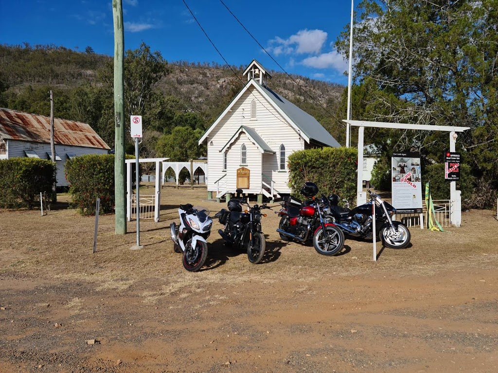 Chapel on the Green Esk |  | Ipswich St &, Middle St, Esk QLD 4312, Australia | 0434415346 OR +61 434 415 346