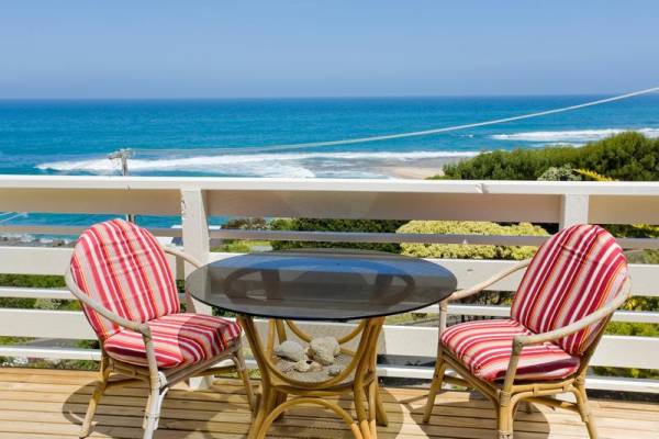 Cape Paradiso Marengo Holiday Home | 8 Panorama Cres, Marengo VIC 3233, Australia | Phone: (03) 5237 2600