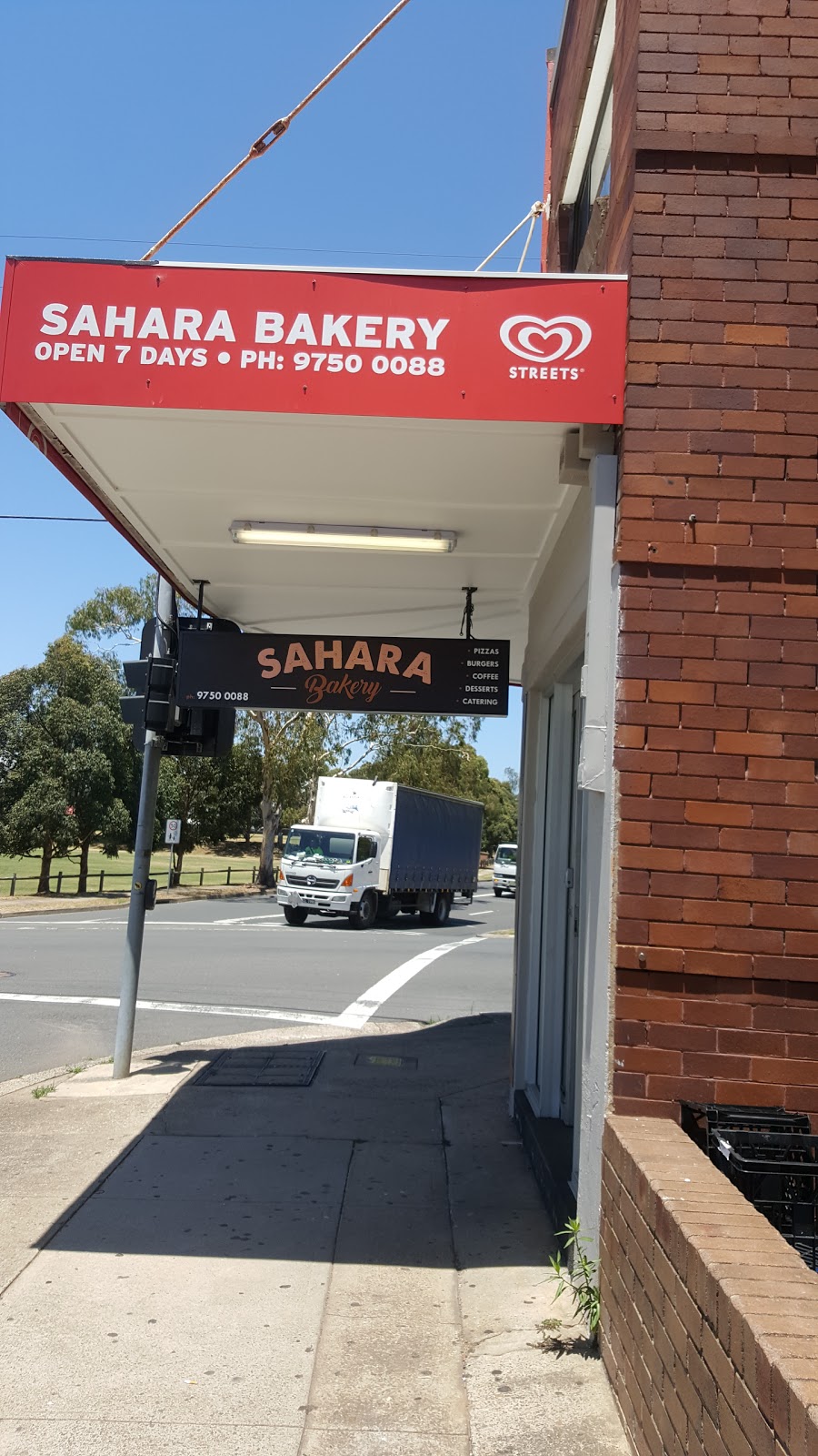 Sahara Bakery | bakery | 127 Chapel St, Kingsgrove NSW 2208, Australia | 0297500088 OR +61 2 9750 0088