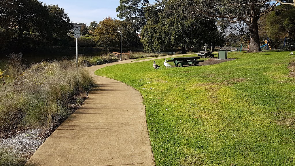 Tom and Ida Webster plaque PARK | Shenfield St, Cobden VIC 3266, Australia