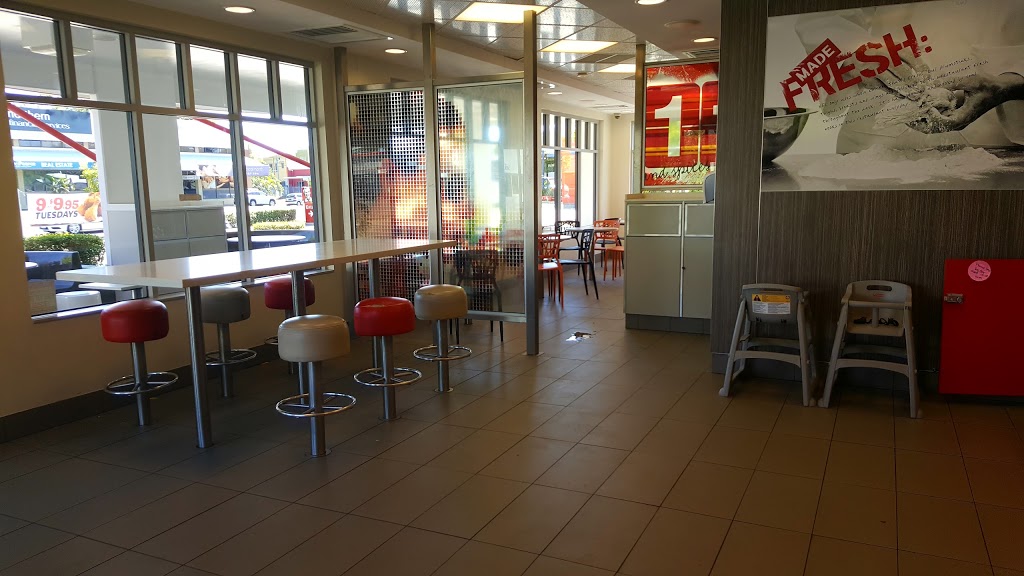KFC Hermit Park | meal takeaway | 1-3 Carr St, Hermit Park QLD 4810, Australia | 0747794163 OR +61 7 4779 4163