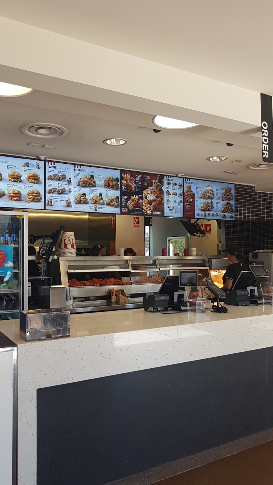 KFC Warwick | meal takeaway | 30 Albion Street, New England Hwy, Warwick QLD 4370, Australia | 0746612377 OR +61 7 4661 2377