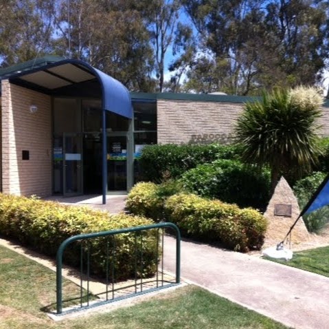 Barooga Library | library | 4 Golf Course Rd, Barooga NSW 3644, Australia | 0358742633 OR +61 3 5874 2633