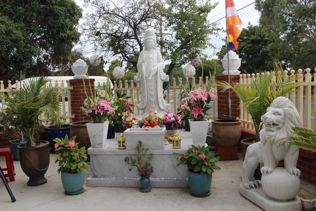 Chùa Giác Hoàng | place of worship | 124 Lightwood Rd, Noble Park VIC 3174, Australia | 0385028706 OR +61 3 8502 8706