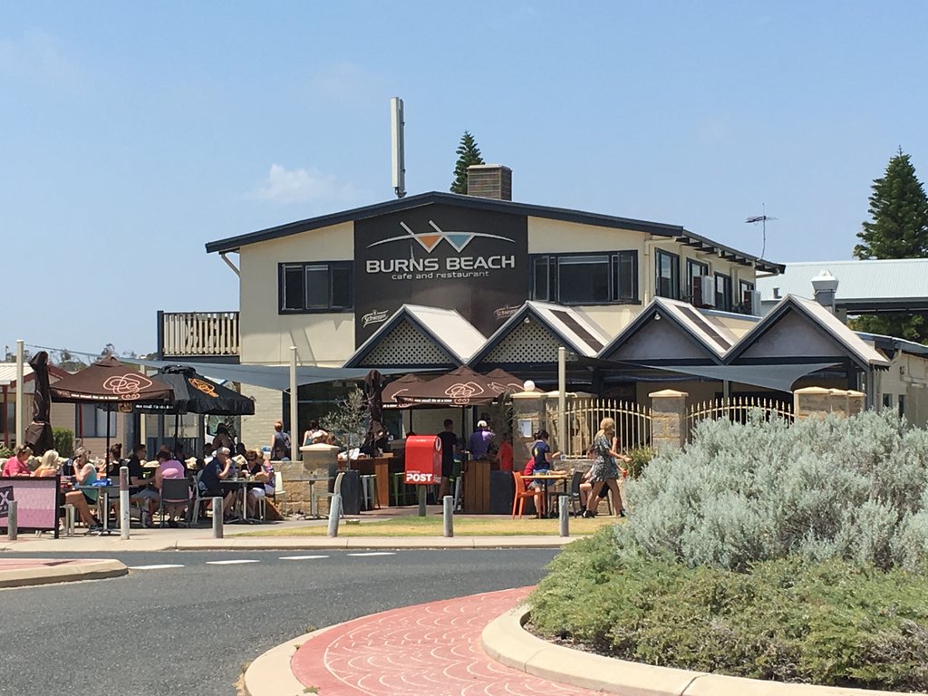 Burns Beach Cafe & Restaurant | 35 Ocean Parade, Iluka WA 6028, Australia | Phone: (08) 9304 8080